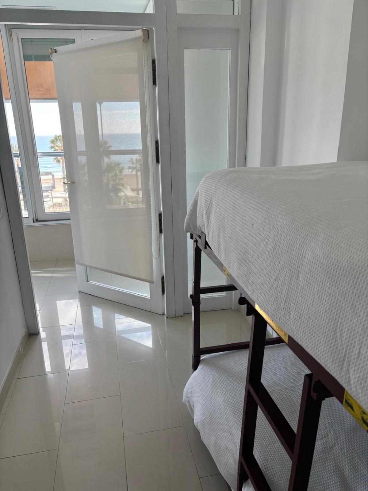 알리칸테 1 Linea Playa San Juan 아파트 외부 사진